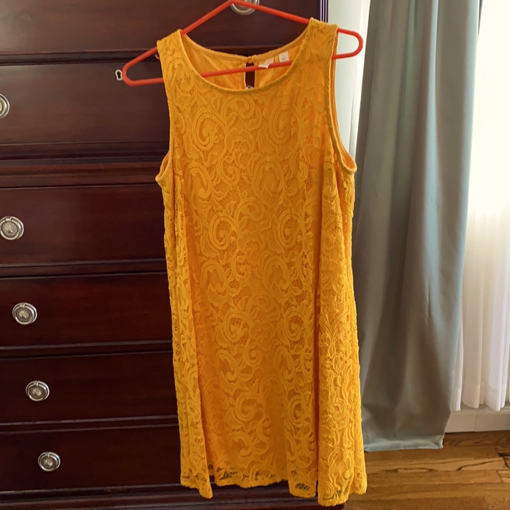 Elegant gold dress